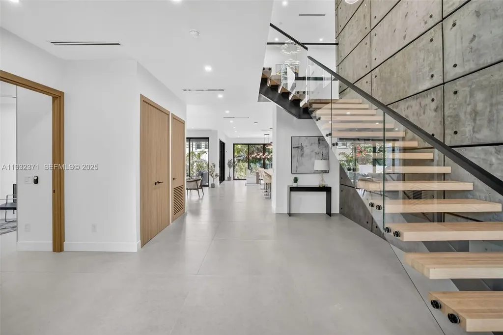 1013 SE 9th Street Fort Lauderdale FL 33316