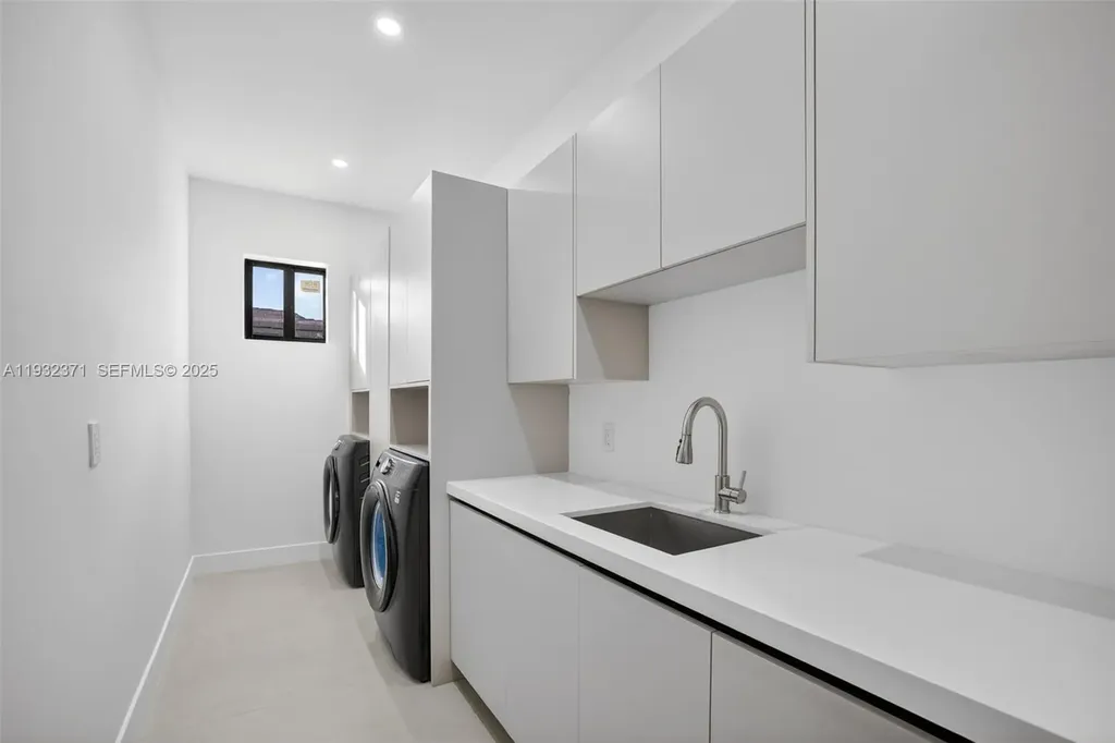 1013 SE 9th Street Fort Lauderdale FL 33316