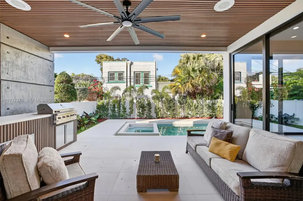 1013 SE 9th Street Fort Lauderdale FL 33316