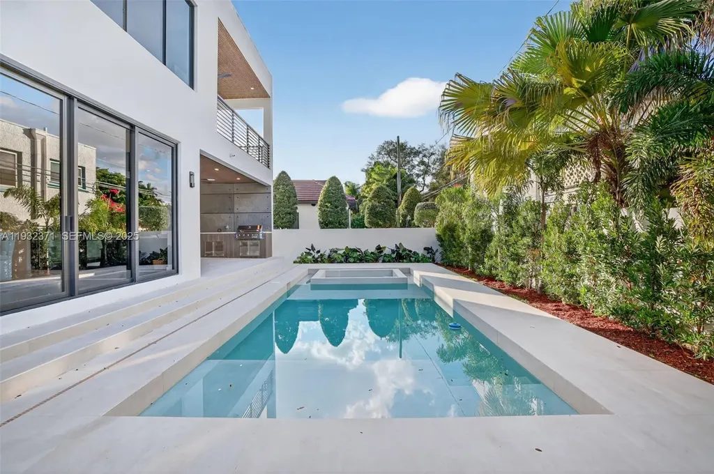 1013 SE 9th Street Fort Lauderdale FL 33316