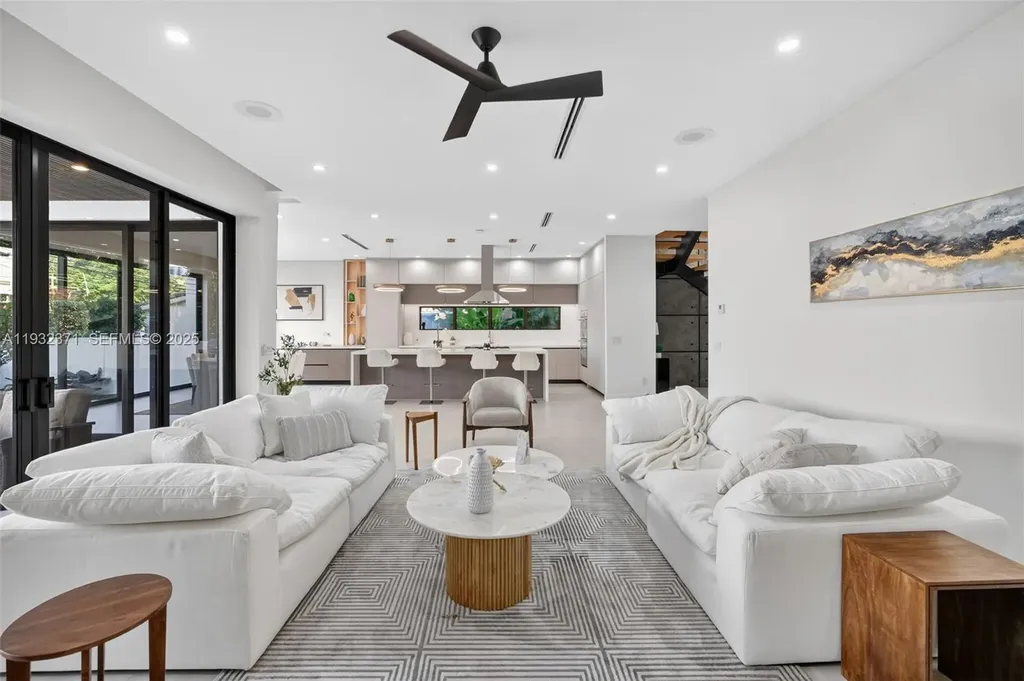 1013 SE 9th Street Fort Lauderdale FL 33316