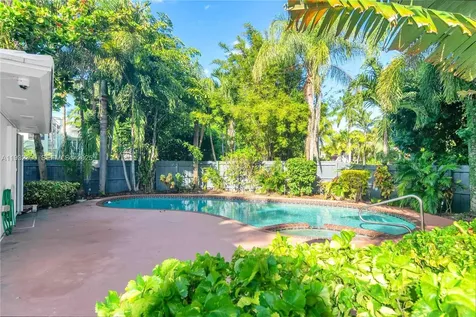 205 NE 16th Terrace Fort Lauderdale FL 33301