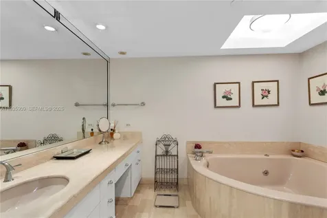 19707 Turnberry Way Aventura FL 33180
