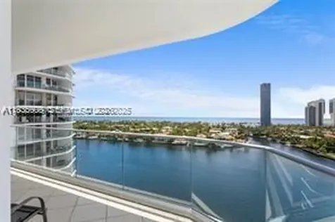 19707 Turnberry Way Aventura FL 33180