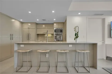 5875 Collins Avenue Miami Beach FL 33140