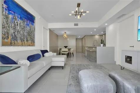 5875 Collins Avenue Miami Beach FL 33140