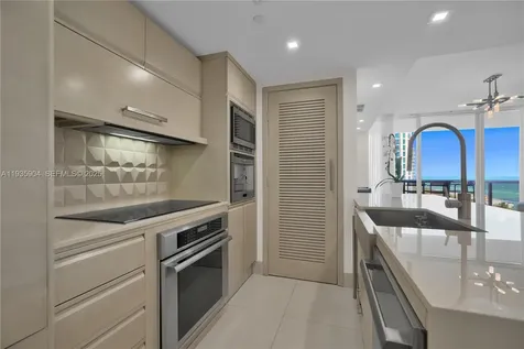 5875 Collins Avenue Miami Beach FL 33140