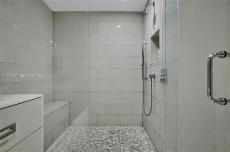 5875 Collins Avenue Miami Beach FL 33140