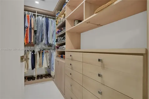 5875 Collins Avenue Miami Beach FL 33140