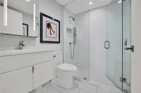 5875 Collins Avenue Miami Beach FL 33140