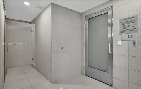 5875 Collins Avenue Miami Beach FL 33140