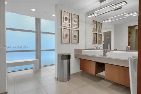 5875 Collins Avenue Miami Beach FL 33140