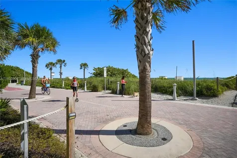 5875 Collins Avenue Miami Beach FL 33140