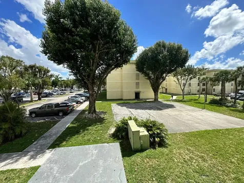 1875 W 56th Street Hialeah FL 33012