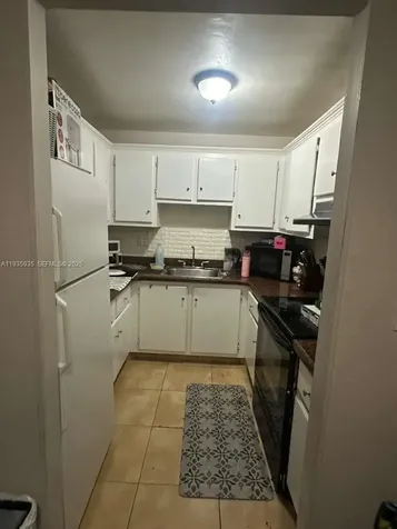 1875 W 56th Street Hialeah FL 33012