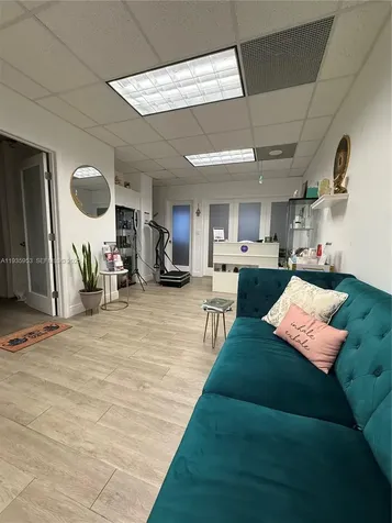717 Ponce De Leon Boulevard Coral Gables FL 33134