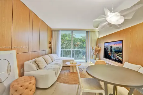 1010 SW 2nd Avenue Miami FL 33130