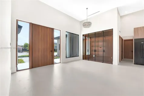 1130 SW 86th Court Miami FL 33144