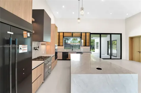 1130 SW 86th Court Miami FL 33144