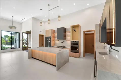 1130 SW 86th Court Miami FL 33144