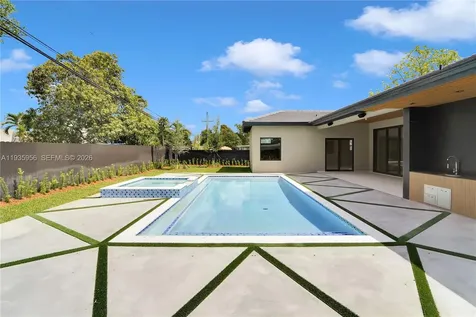 1130 SW 86th Court Miami FL 33144