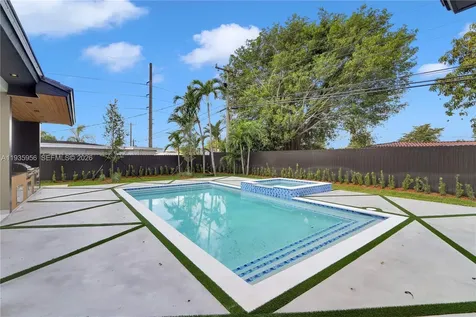 1130 SW 86th Court Miami FL 33144