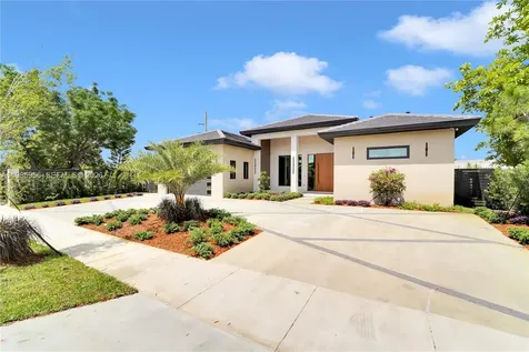 1130 SW 86th Court Miami FL 33144