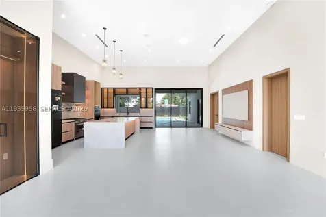 1130 SW 86th Court Miami FL 33144