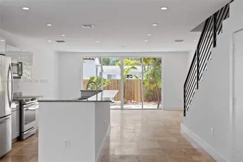 7004 NE 5th Avenue Miami FL 33138
