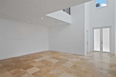 7004 NE 5th Avenue Miami FL 33138