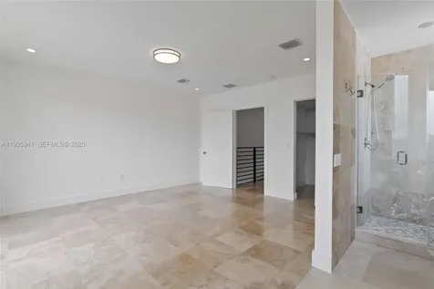 7004 NE 5th Avenue Miami FL 33138