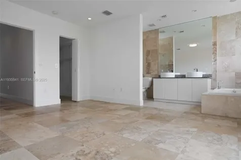 7004 NE 5th Avenue Miami FL 33138