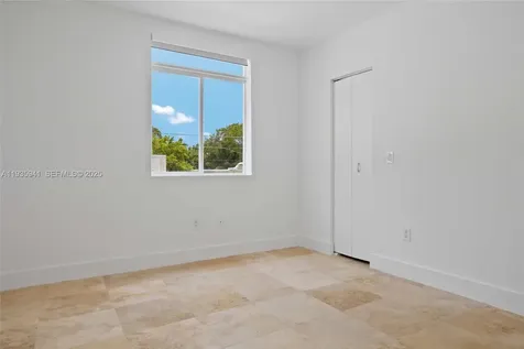 7004 NE 5th Avenue Miami FL 33138
