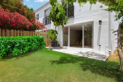 7004 NE 5th Avenue Miami FL 33138