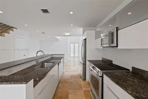 7004 NE 5th Avenue Miami FL 33138