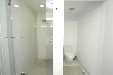 16385 Biscayne Boulevard North Miami Beach FL 33160