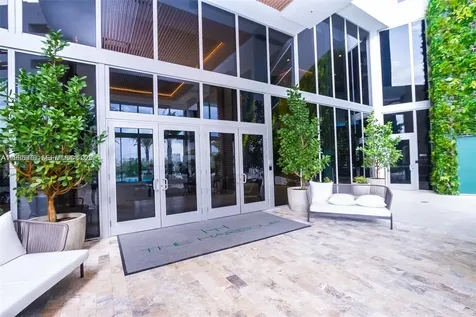 16385 Biscayne Boulevard North Miami Beach FL 33160