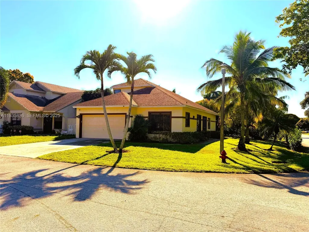 97 Azalea Circle Boynton Beach FL 33436