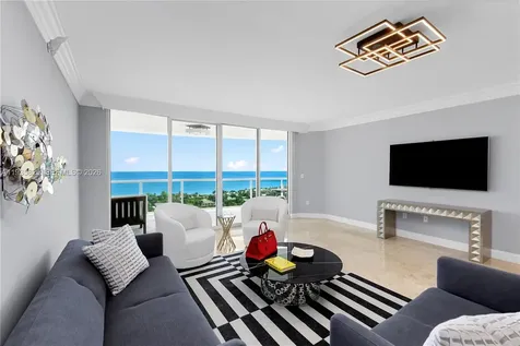 20201 E Country Club Drive Aventura FL 33180