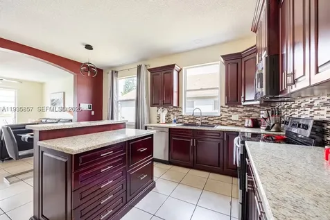 2139 Mallard Creek Circle Kissimmee FL 34743