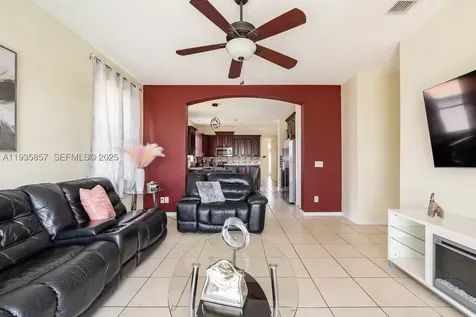 2139 Mallard Creek Circle Kissimmee FL 34743