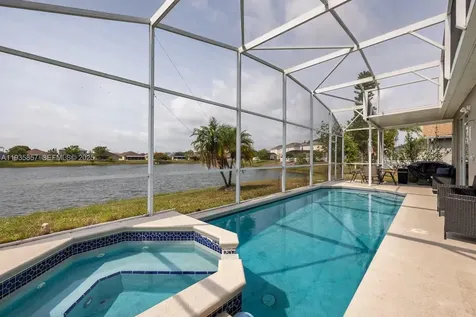 2139 Mallard Creek Circle Kissimmee FL 34743