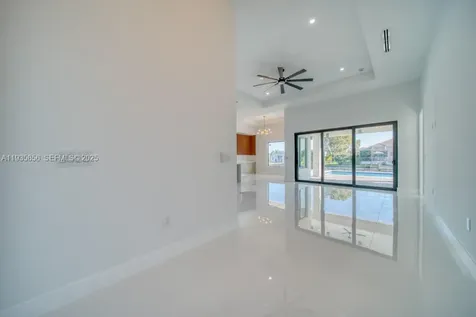 1019 SW 8th Court Cape Coral FL 33991