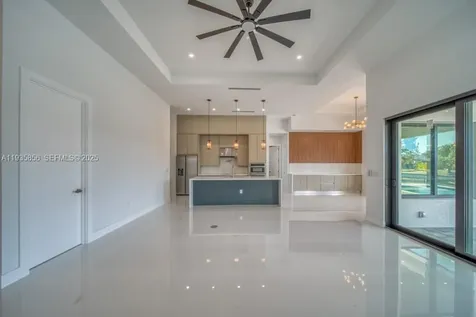 1019 SW 8th Court Cape Coral FL 33991