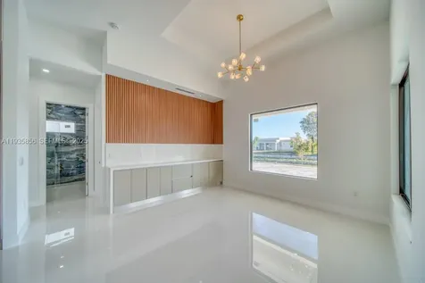 1019 SW 8th Court Cape Coral FL 33991