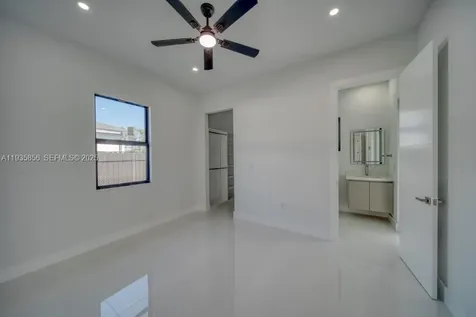 1019 SW 8th Court Cape Coral FL 33991