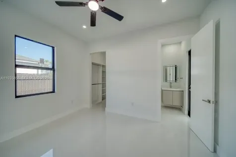 1019 SW 8th Court Cape Coral FL 33991