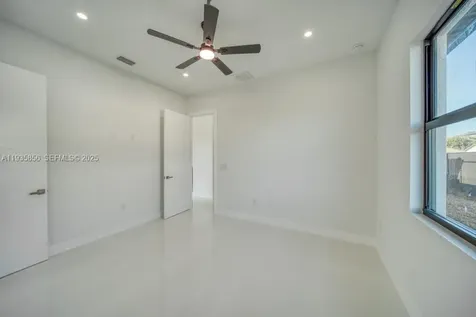 1019 SW 8th Court Cape Coral FL 33991
