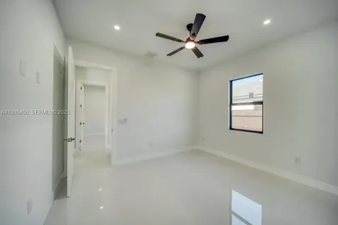 1019 SW 8th Court Cape Coral FL 33991