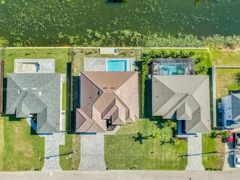 1019 SW 8th Court Cape Coral FL 33991